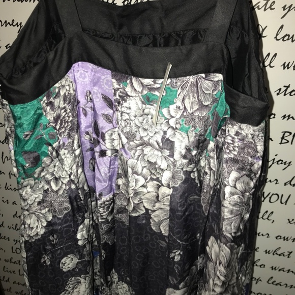 Atsu Printed Maxi Dress - Picture 11 of 12